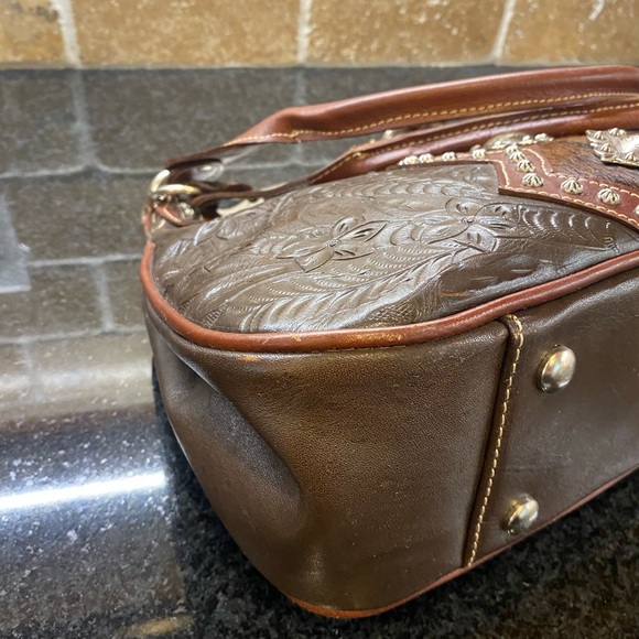 American West Leather Zip Top Tote - Picture 6 of 7